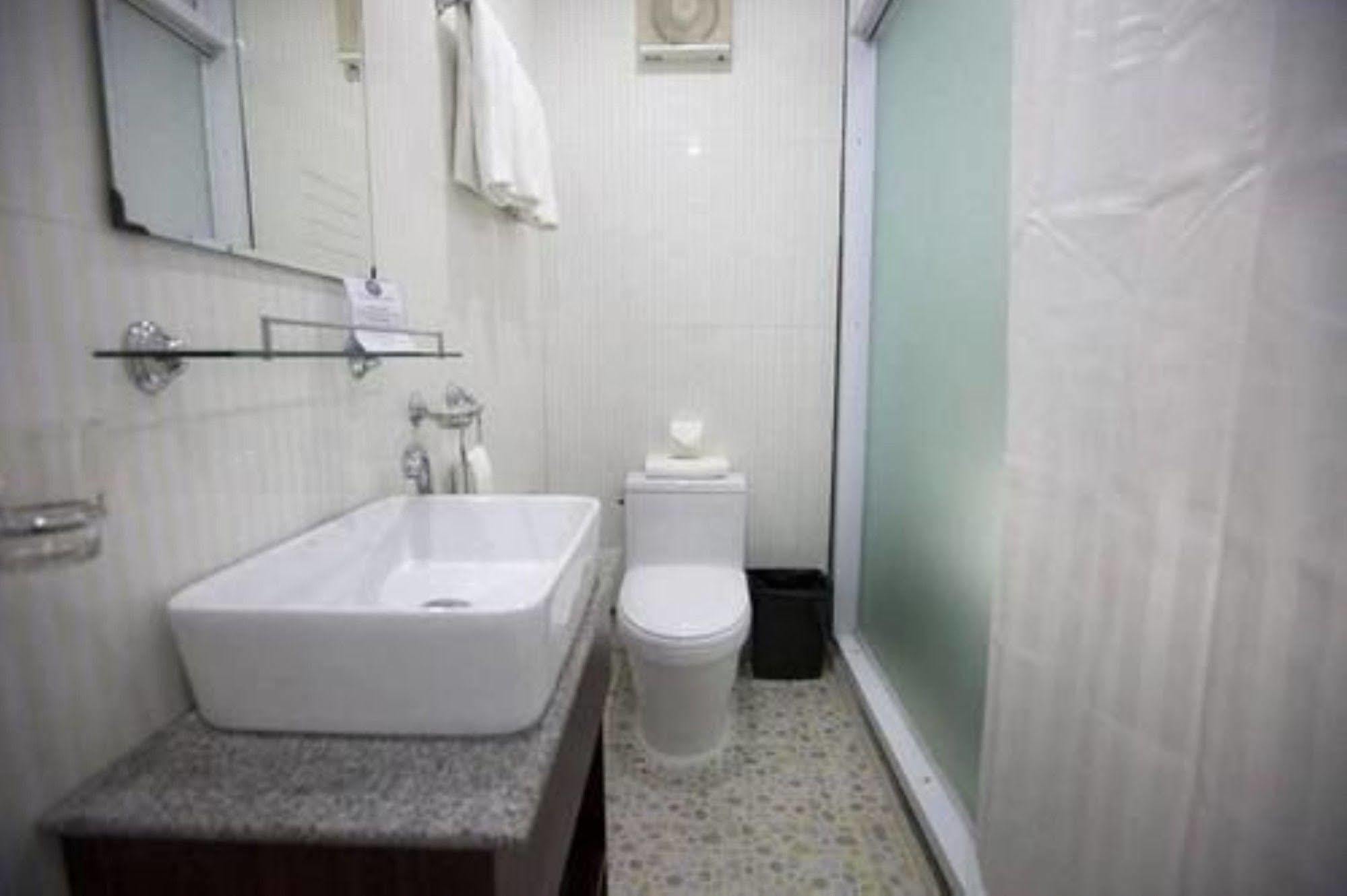Woodland Hotel Rangun Zewnętrze zdjęcie